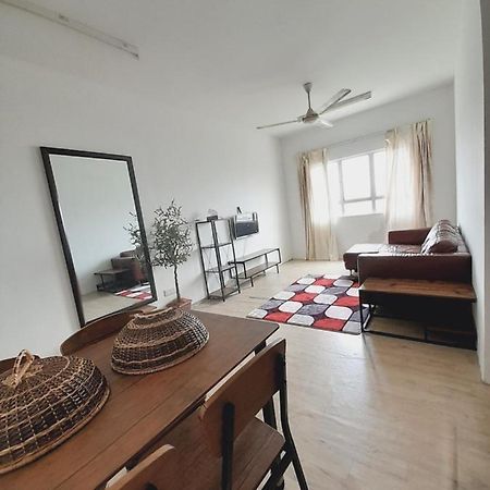 קואלה טרנגאנו Adinda Homestay מראה חיצוני תמונה