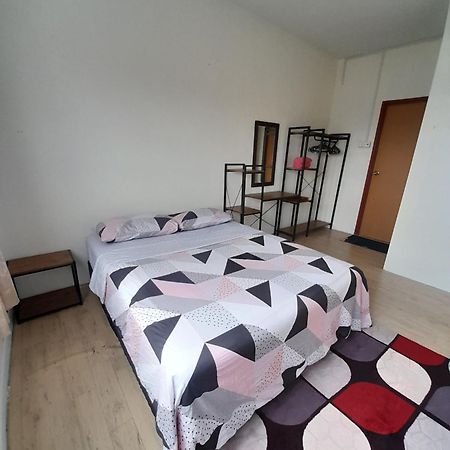 קואלה טרנגאנו Adinda Homestay מראה חיצוני תמונה